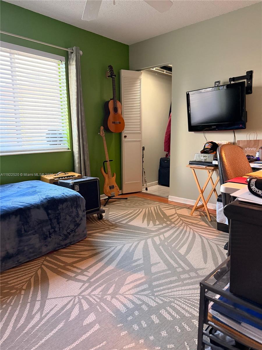 PINE RIDGE SOUTH IV CONDO - Residential