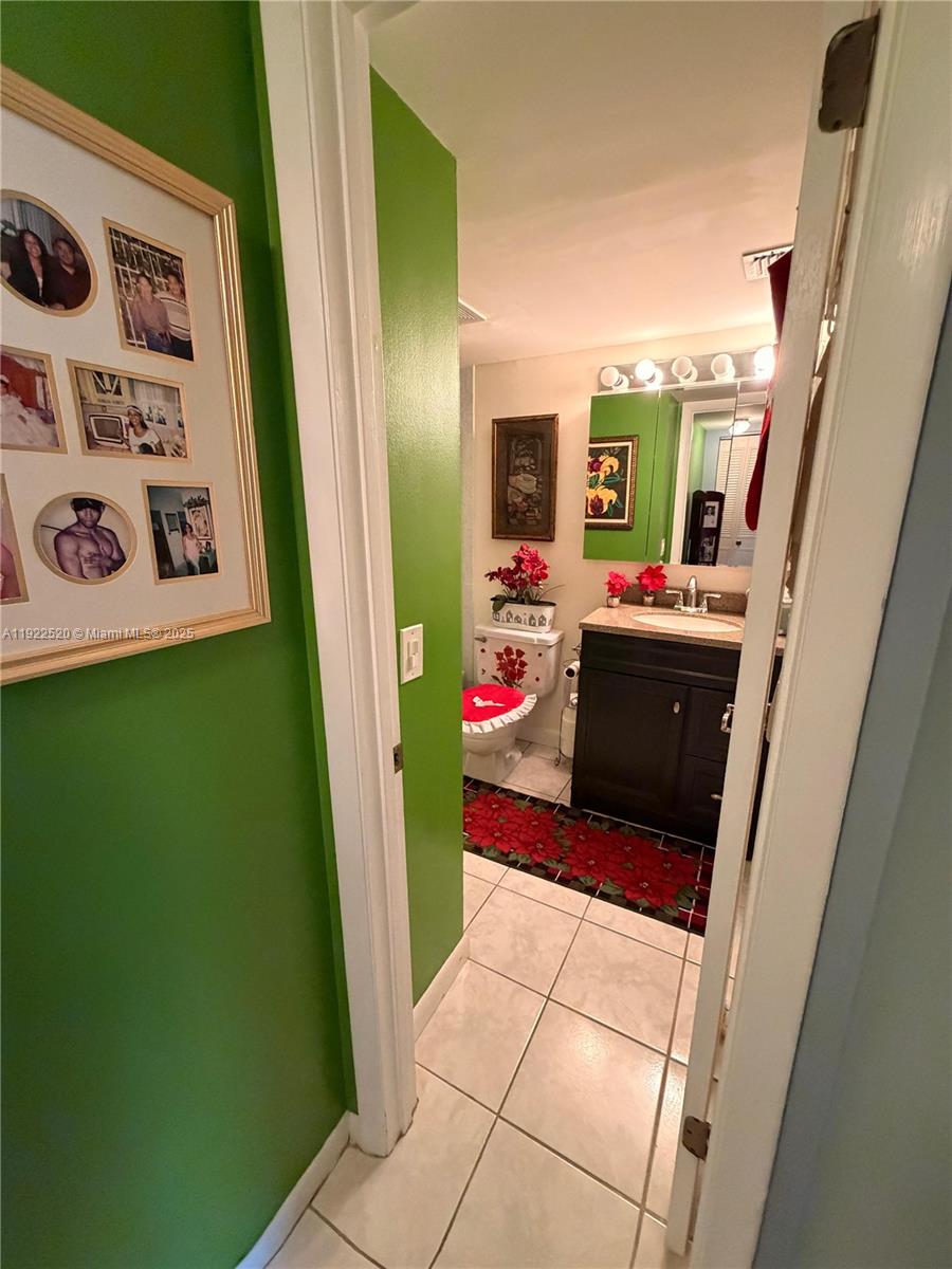 PINE RIDGE SOUTH IV CONDO - Residential