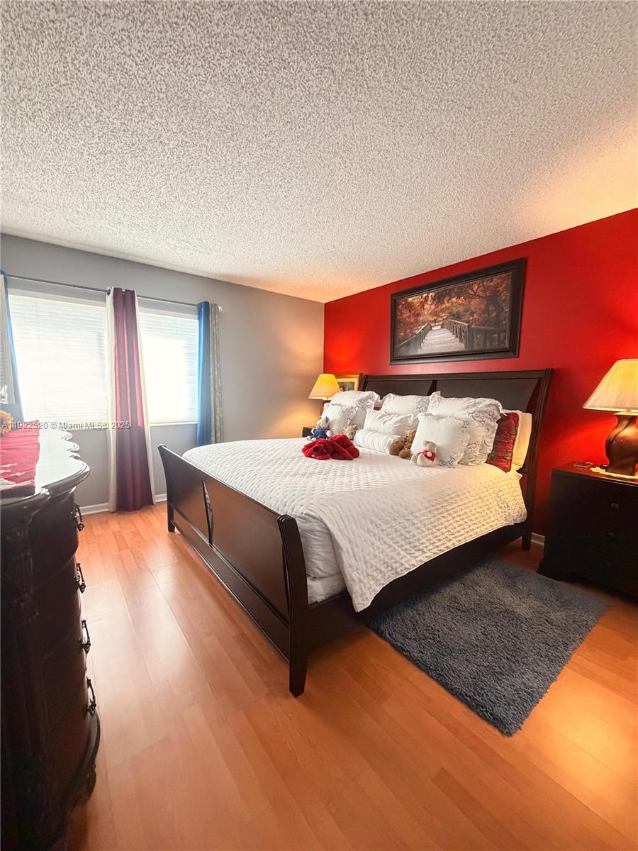 PINE RIDGE SOUTH IV CONDO - Residential