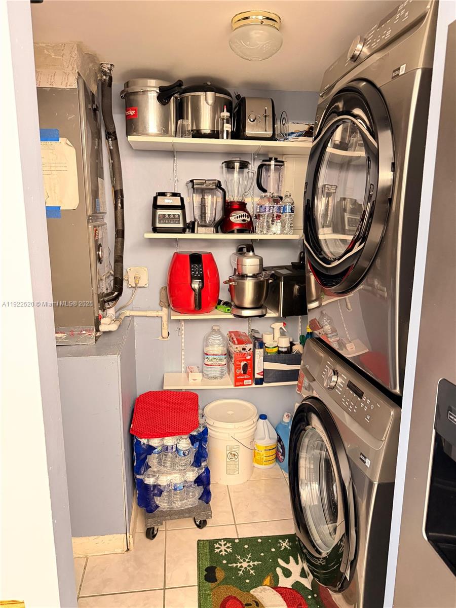 PINE RIDGE SOUTH IV CONDO - Residential