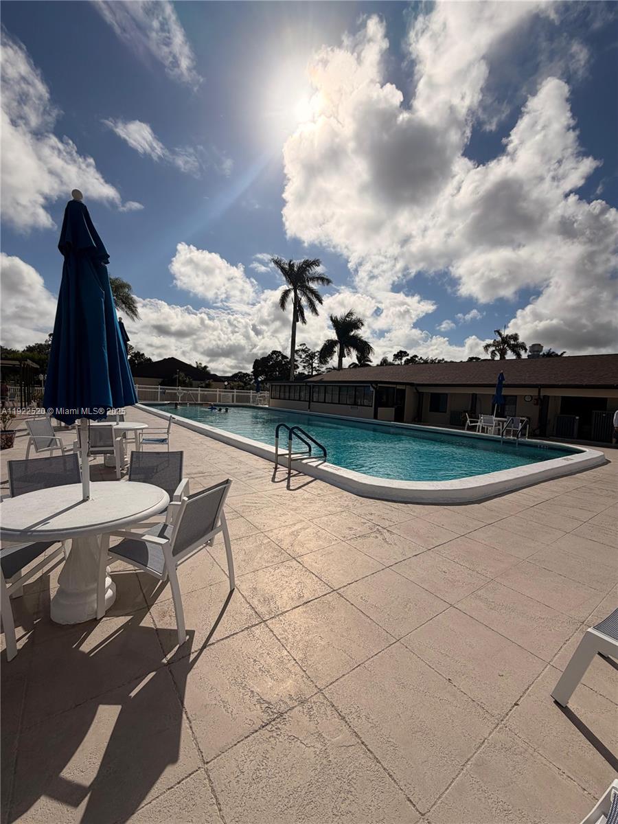 PINE RIDGE SOUTH IV CONDO - Residential