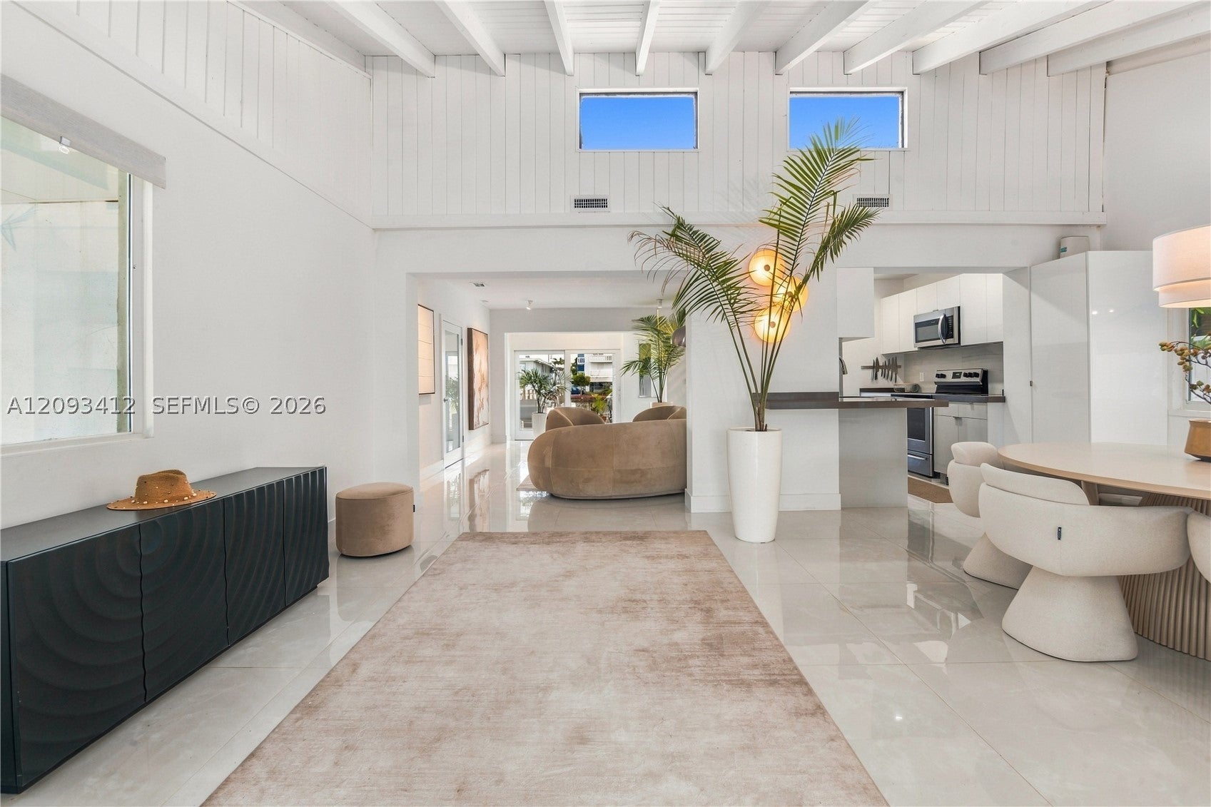 8533 Crespi Blvd