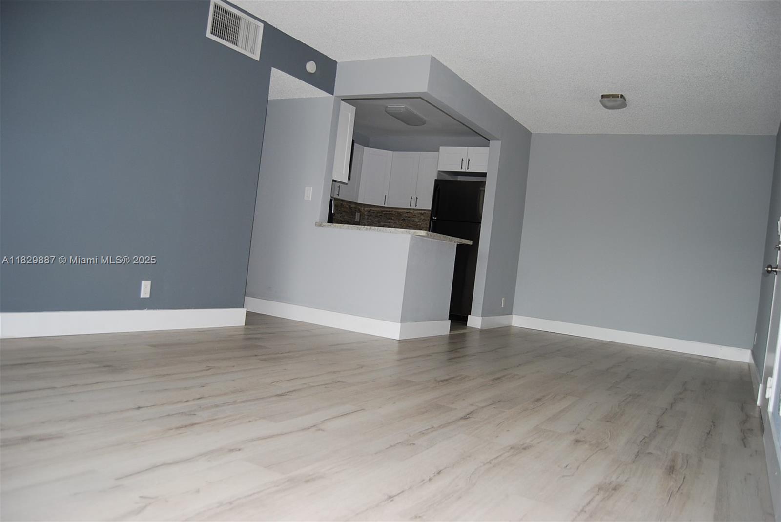 5221 Geneva Way 205
