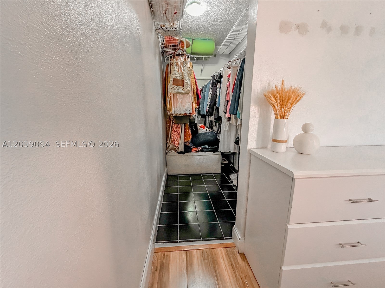 4705 NW 7th St 408-7