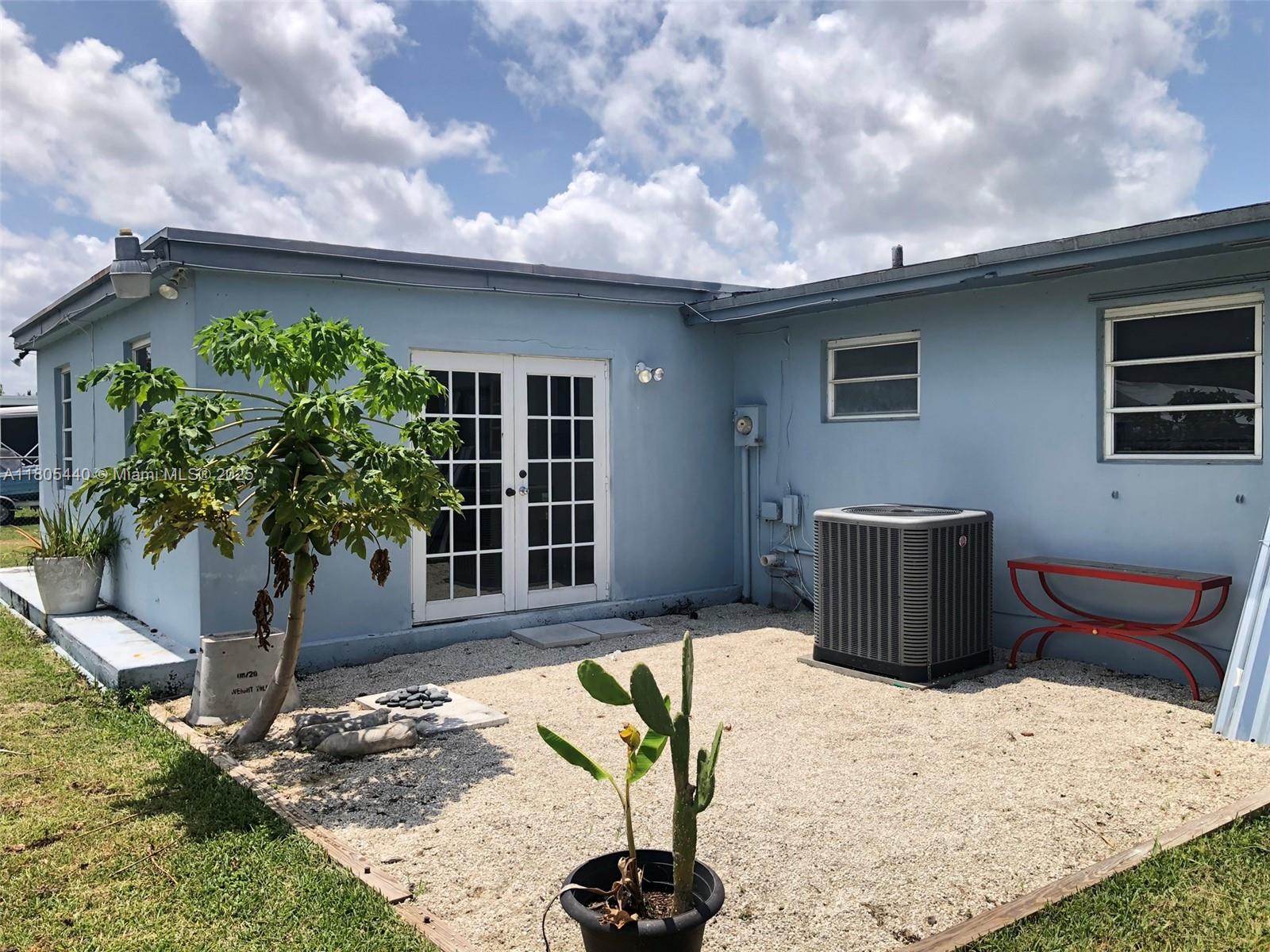 LANE-MAR ESTATES - Residential Lease