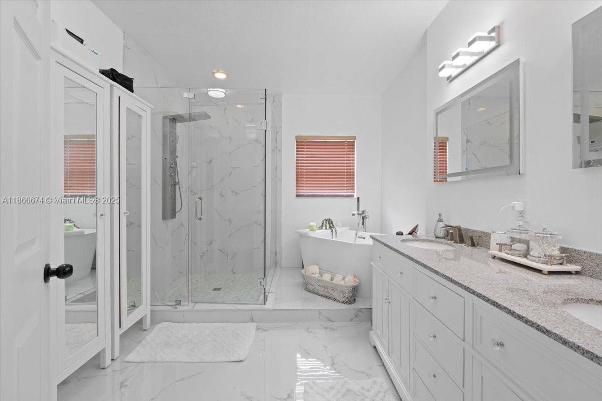 SILVER PALM EAST SEC ONE - Residential