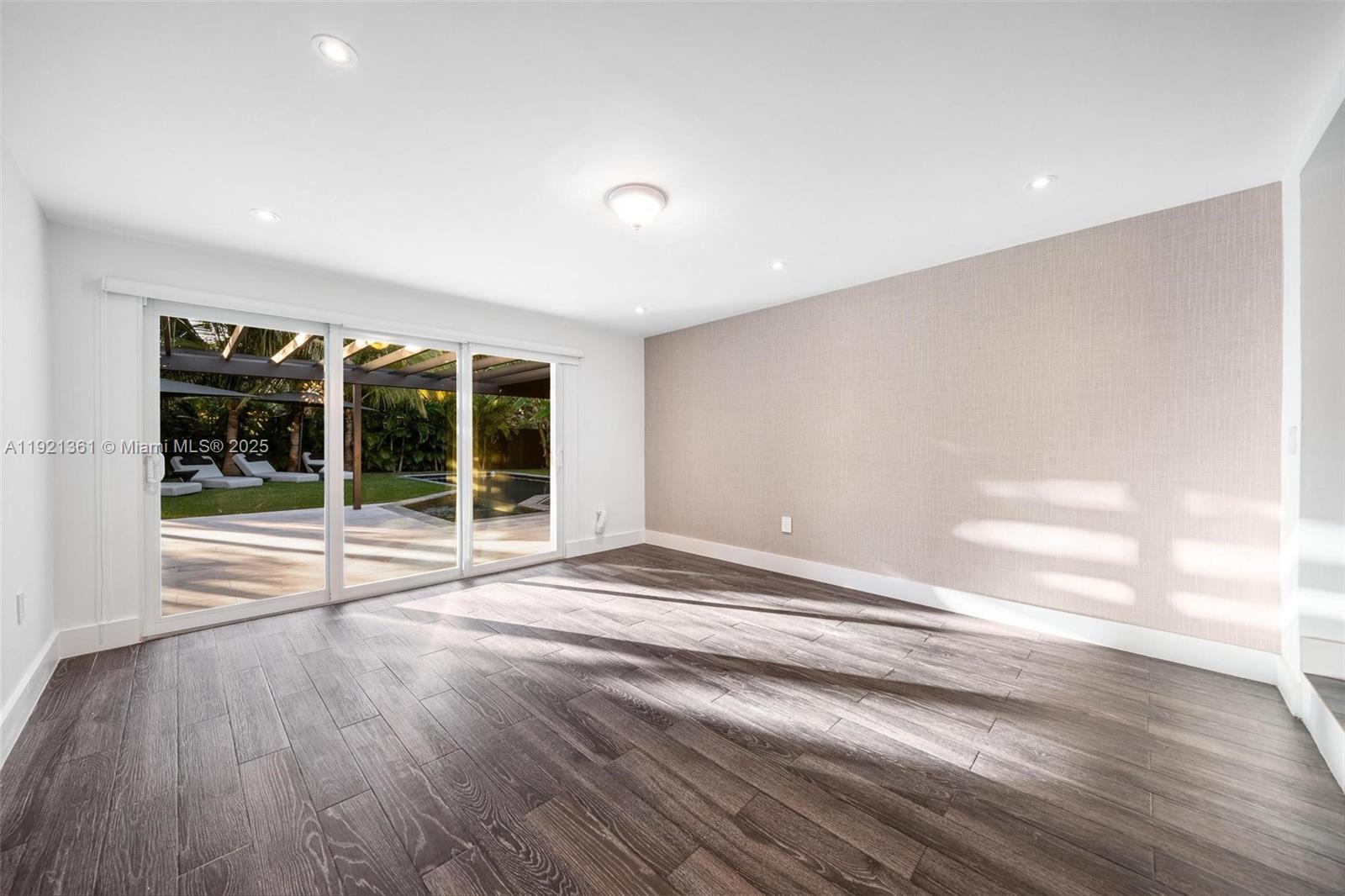 MIAMI SHORES ESTATES - Residential