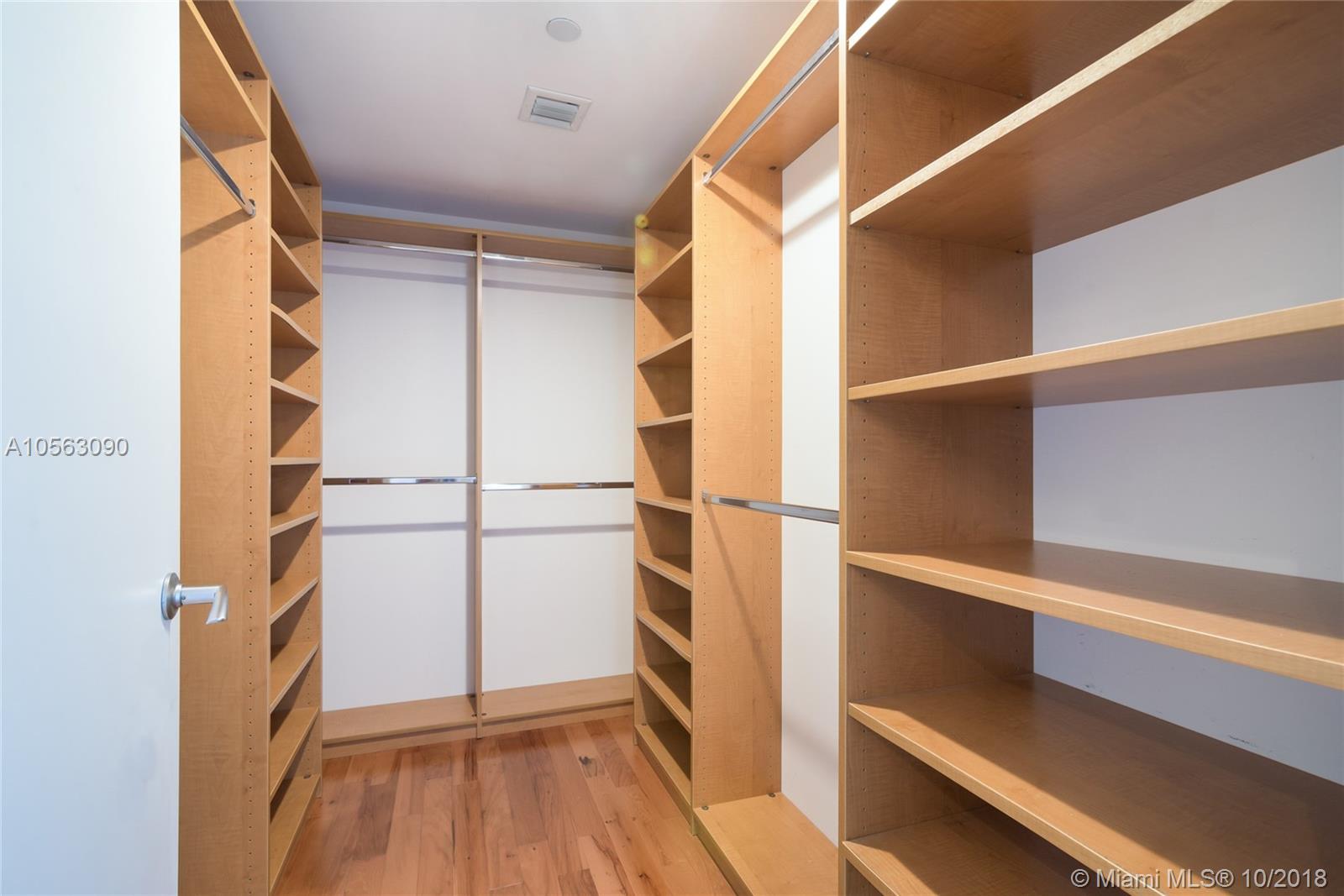 MEI CONDO - Residential