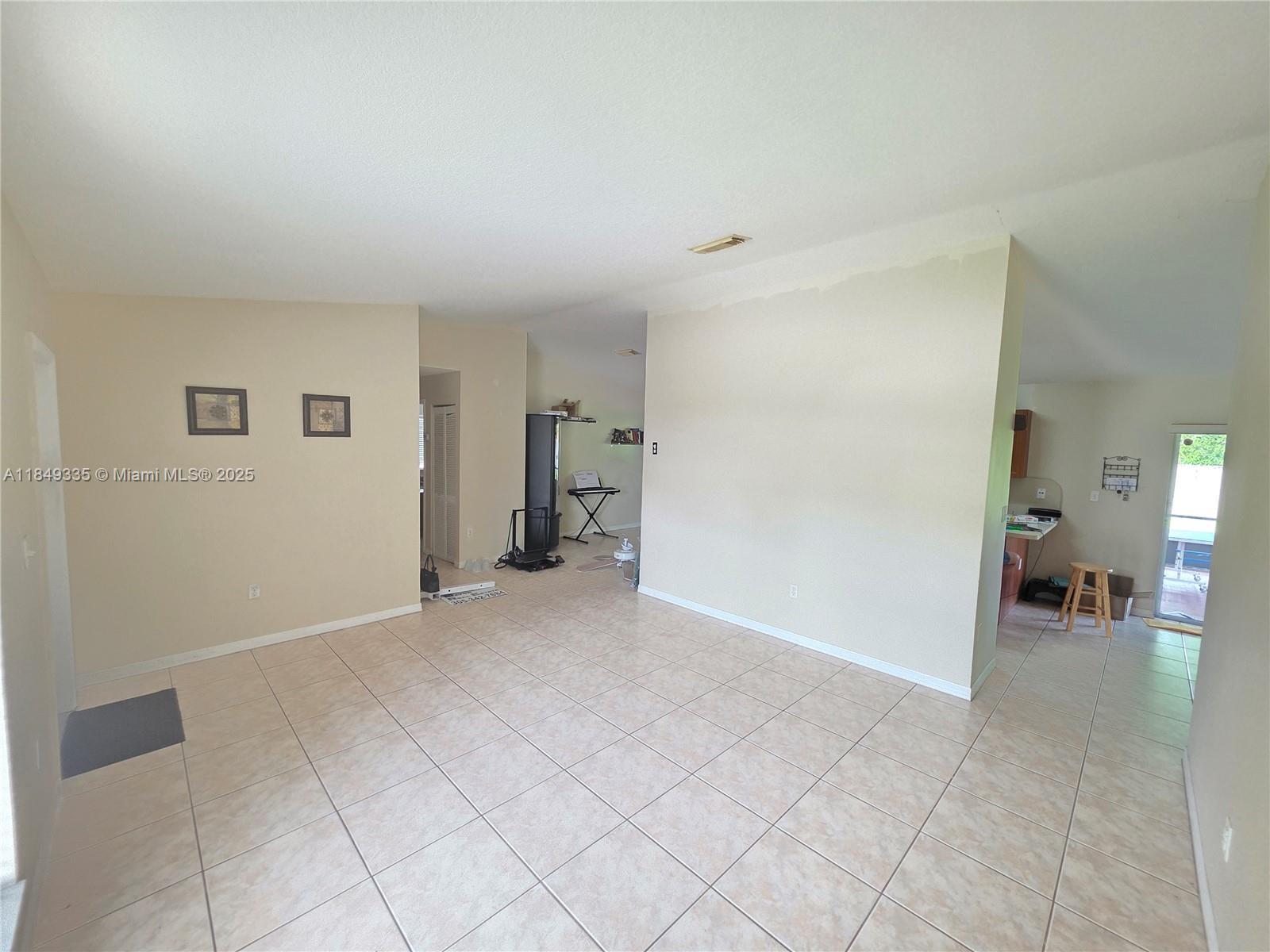 22037 SW 129th Ave, Miami, FL, 33170/$750,000 3 22037 SW 129th Ave