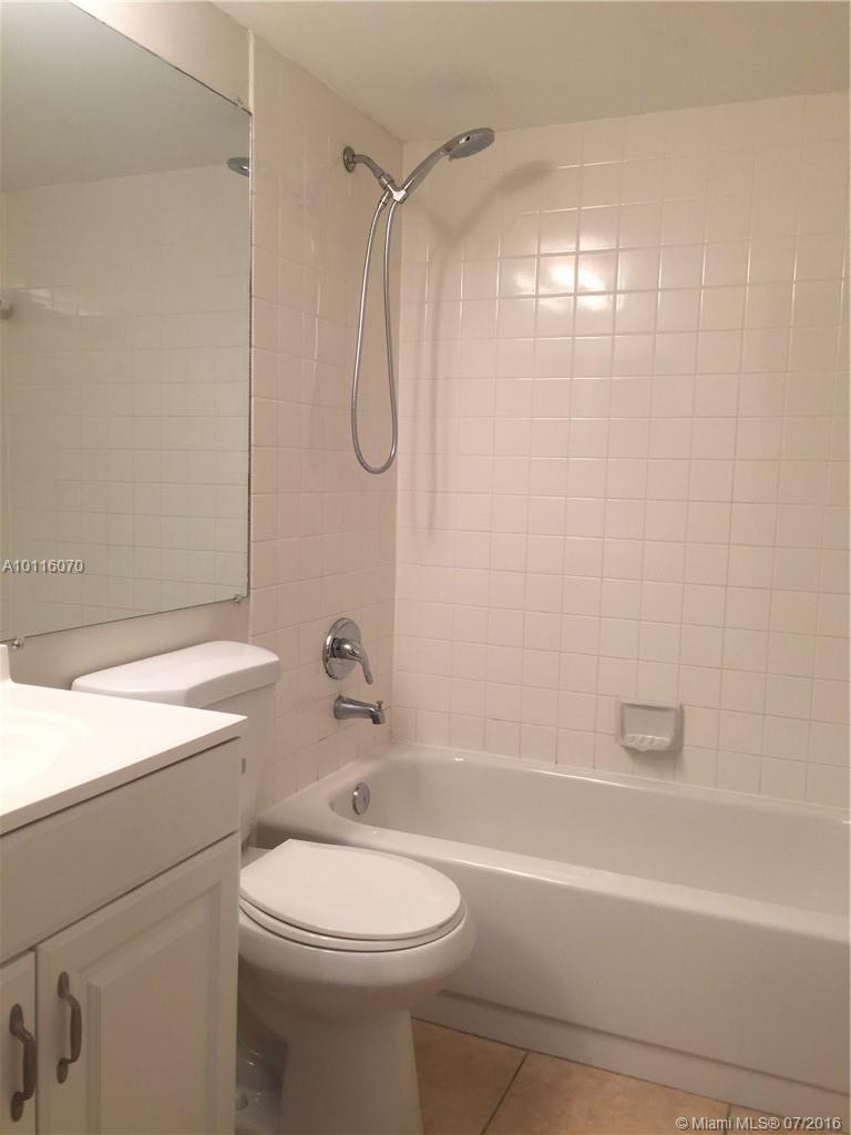 GRAND MARQUIS - Residential Lease