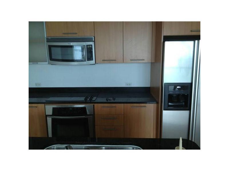 PLATINUM CONCOMINIUM - Residential Lease