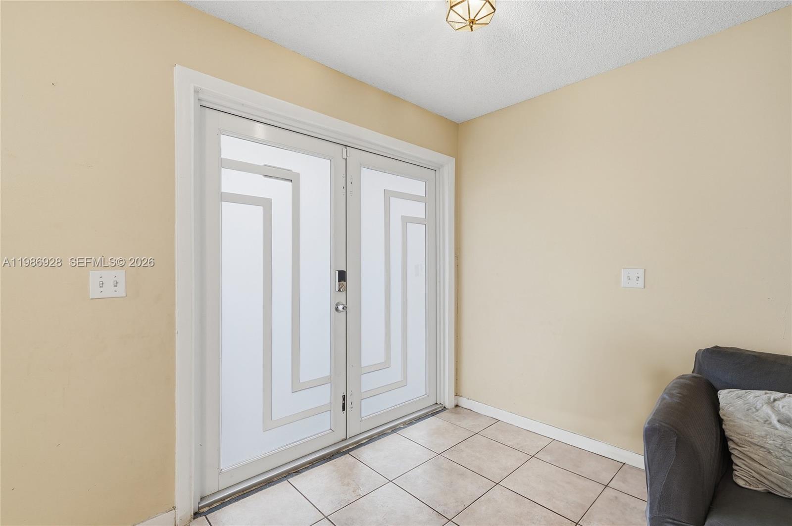 LAKESIDE SOUTH - Residential