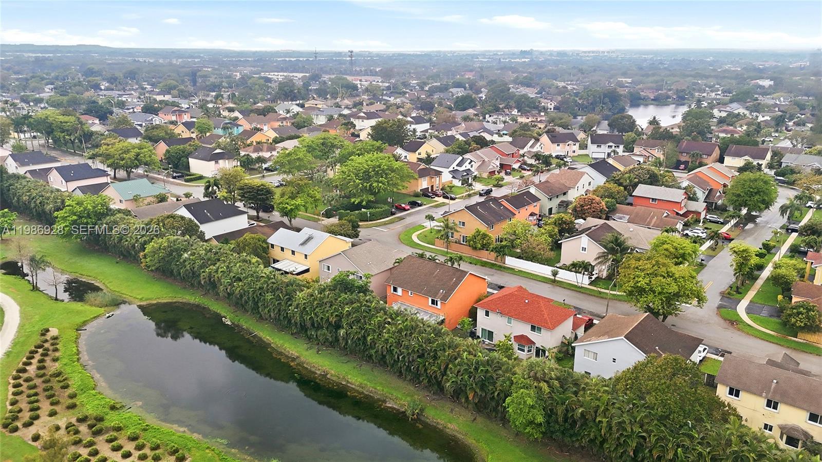 LAKESIDE SOUTH - Residential