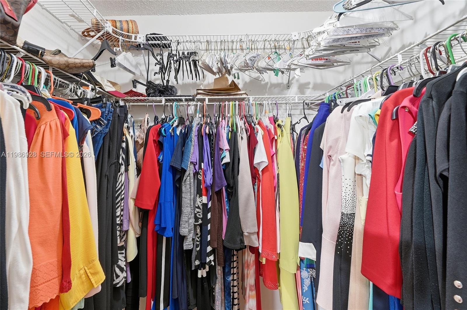 LAKESIDE SOUTH - Residential