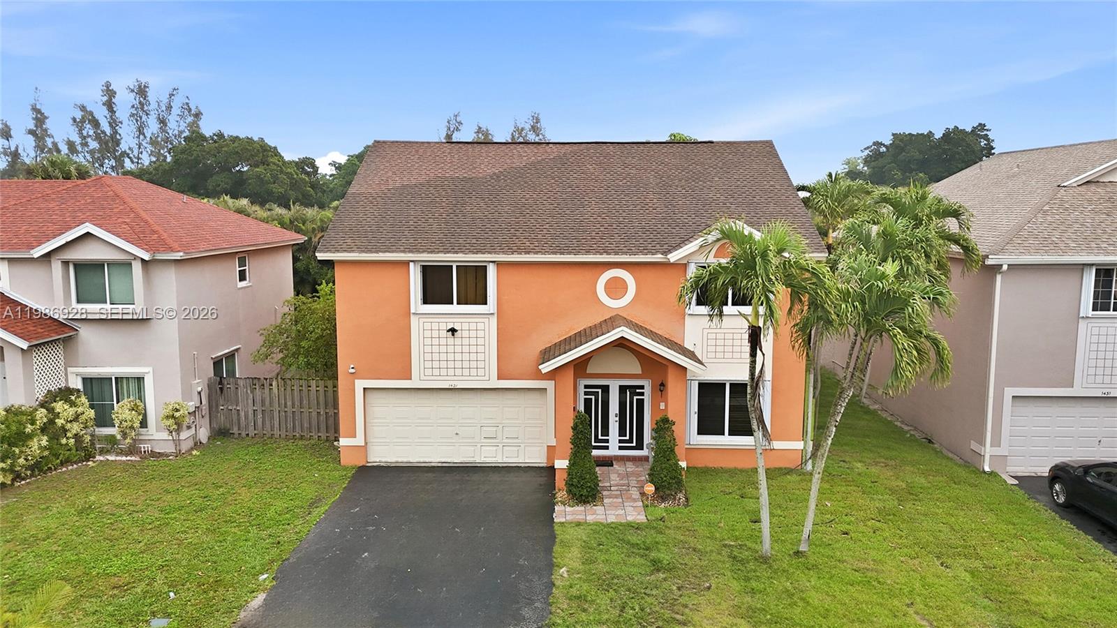 LAKESIDE SOUTH - Residential