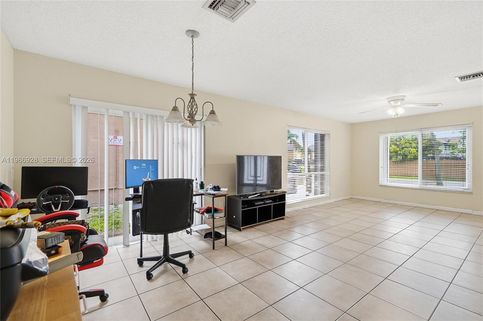 LAKESIDE SOUTH - Residential