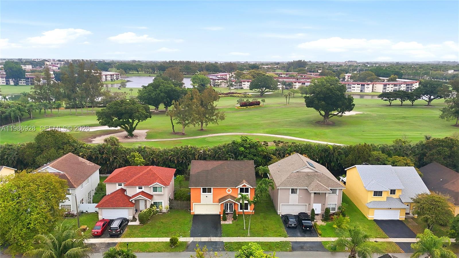 LAKESIDE SOUTH - Residential