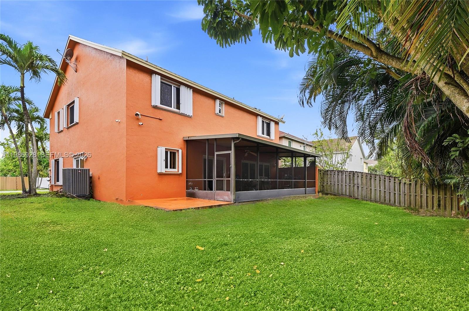 LAKESIDE SOUTH - Residential