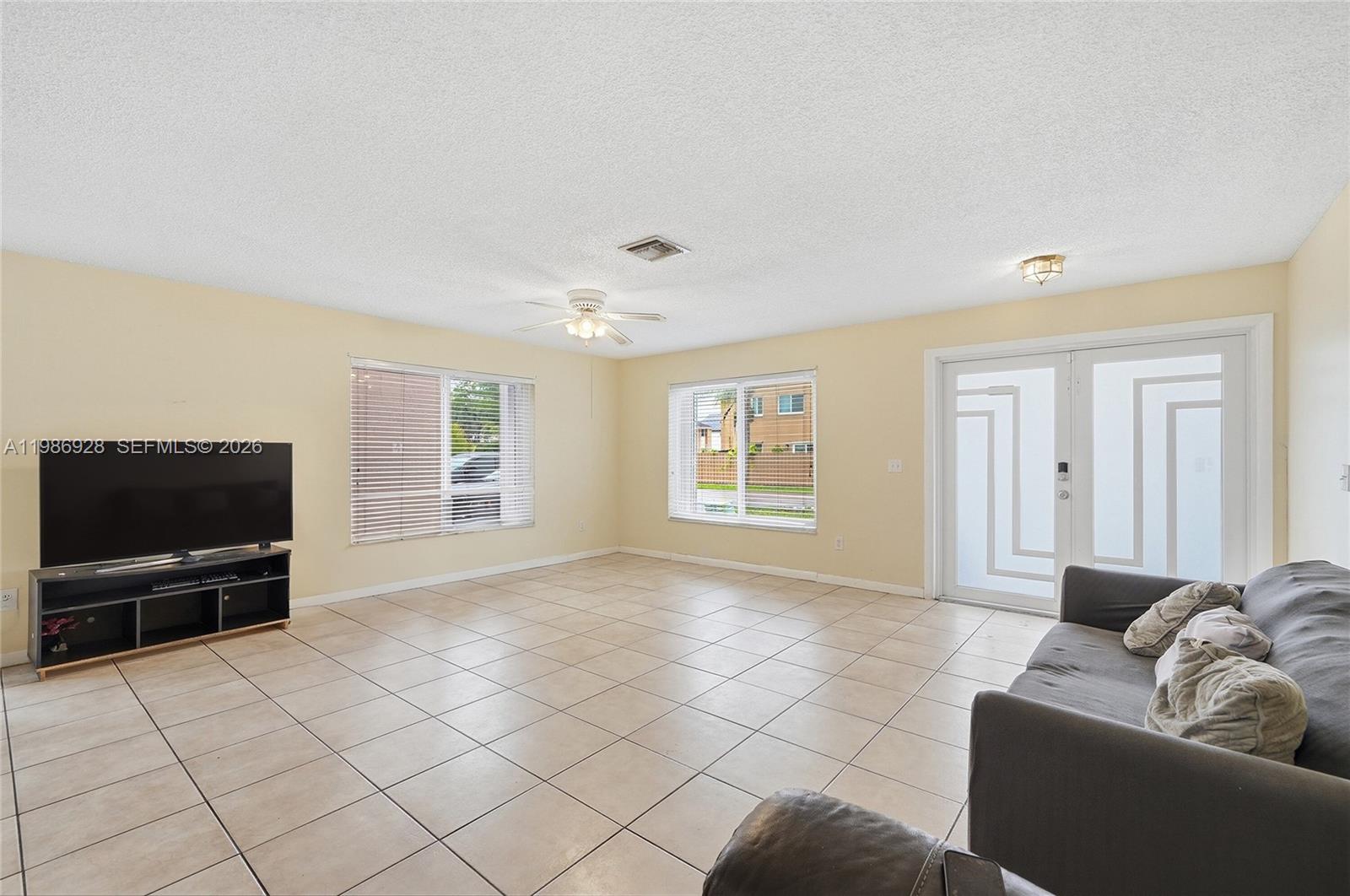 LAKESIDE SOUTH - Residential