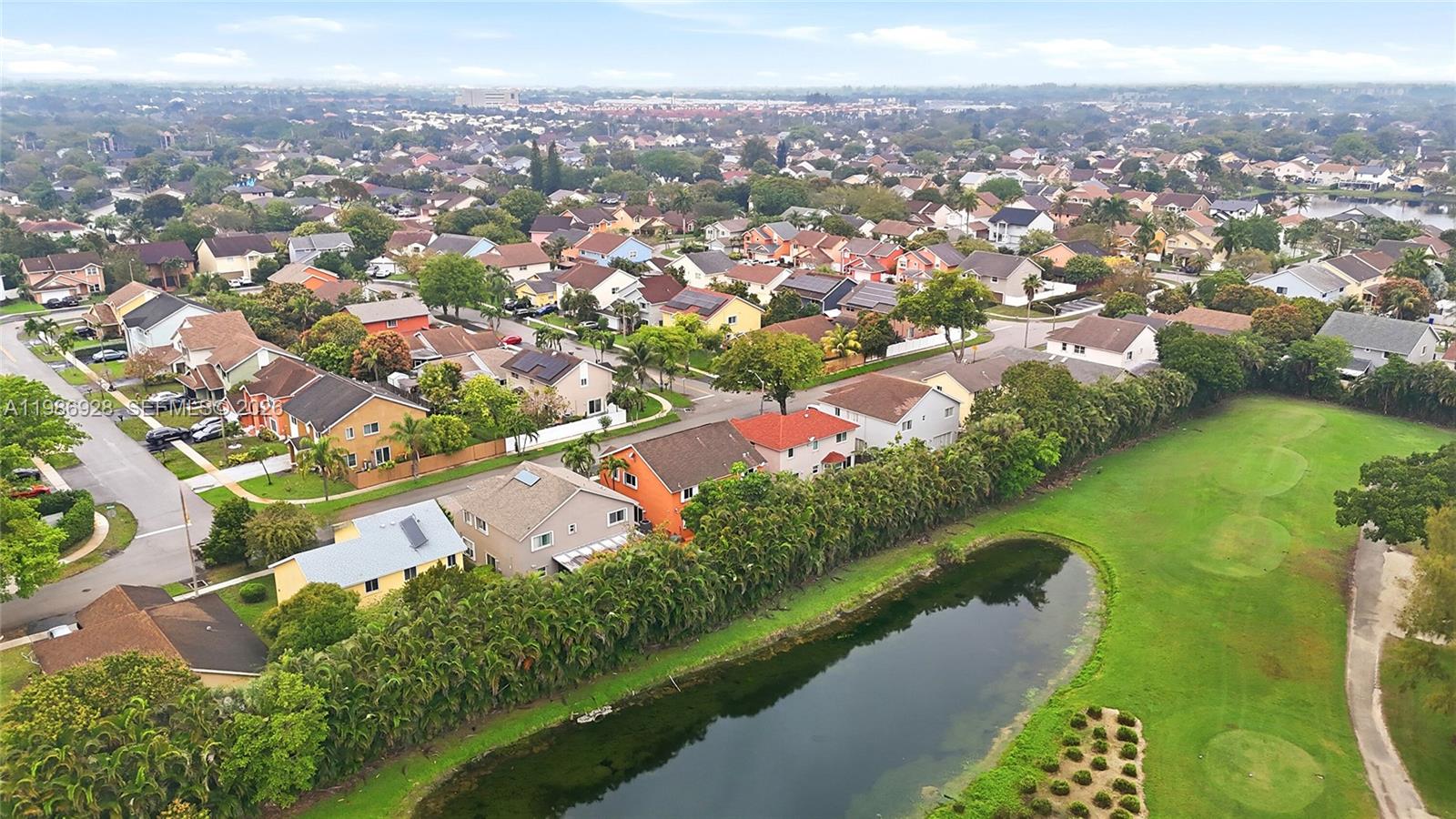 LAKESIDE SOUTH - Residential