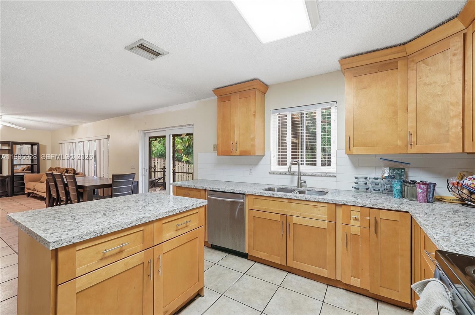 LAKESIDE SOUTH - Residential