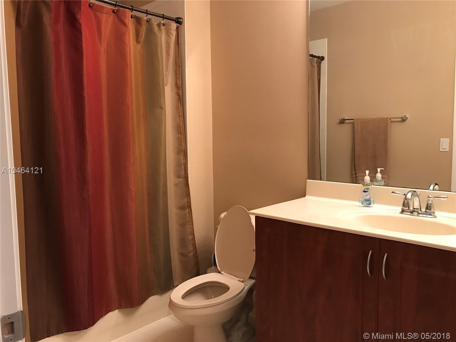 CALABRIA CONDO PH 9 - Residential