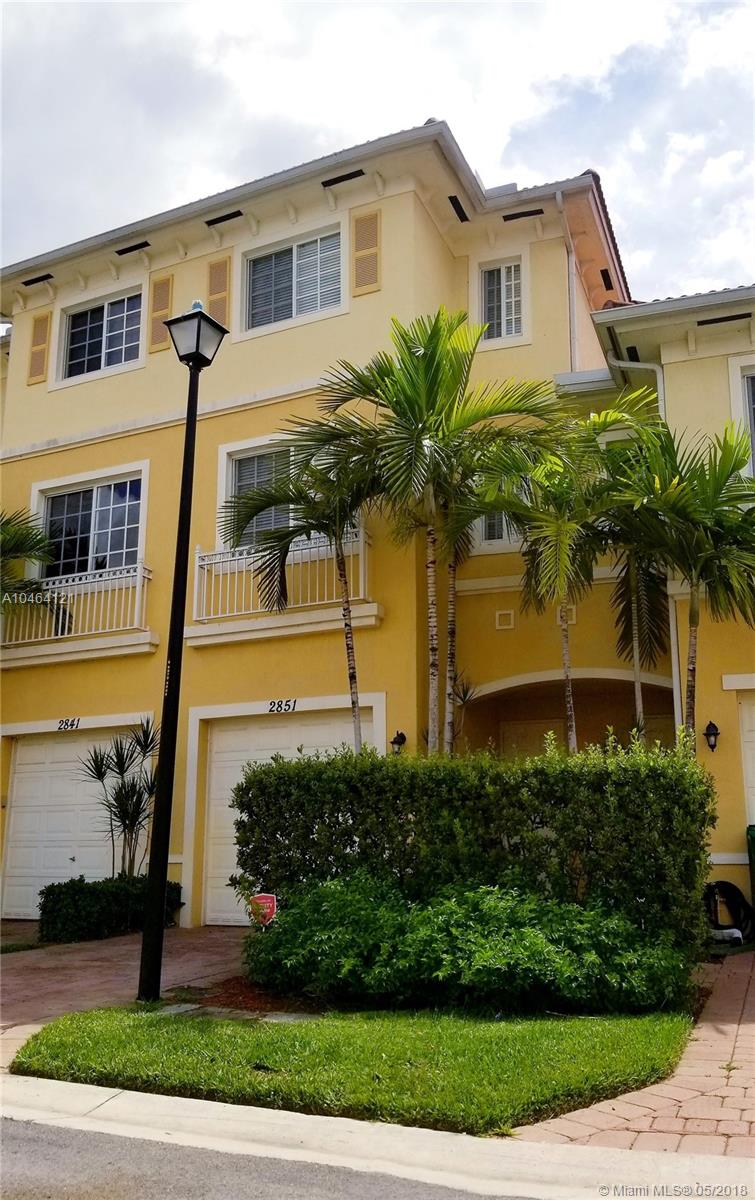 CALABRIA CONDO PH 9 - Residential