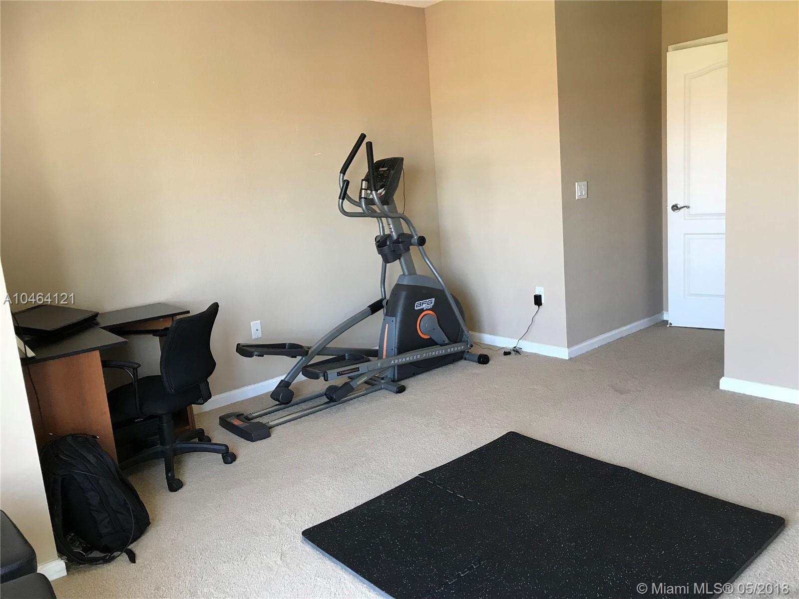 CALABRIA CONDO PH 9 - Residential