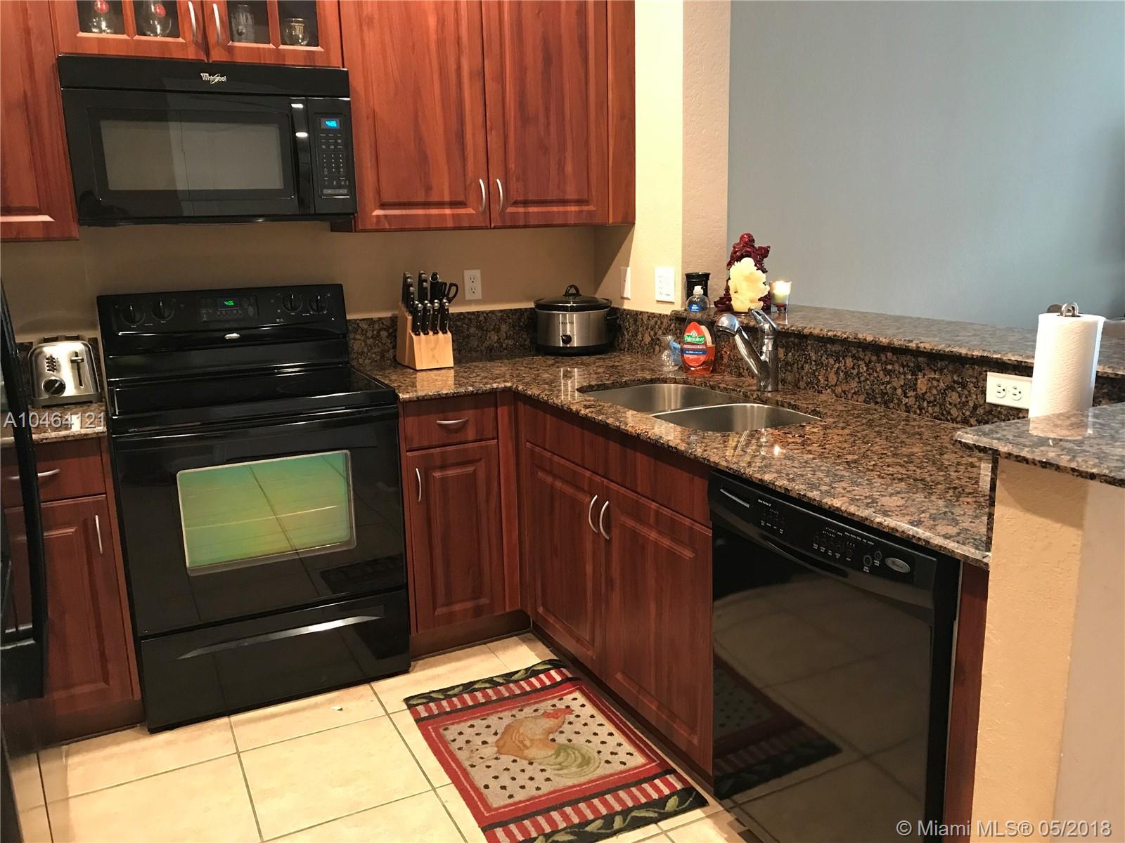CALABRIA CONDO PH 9 - Residential