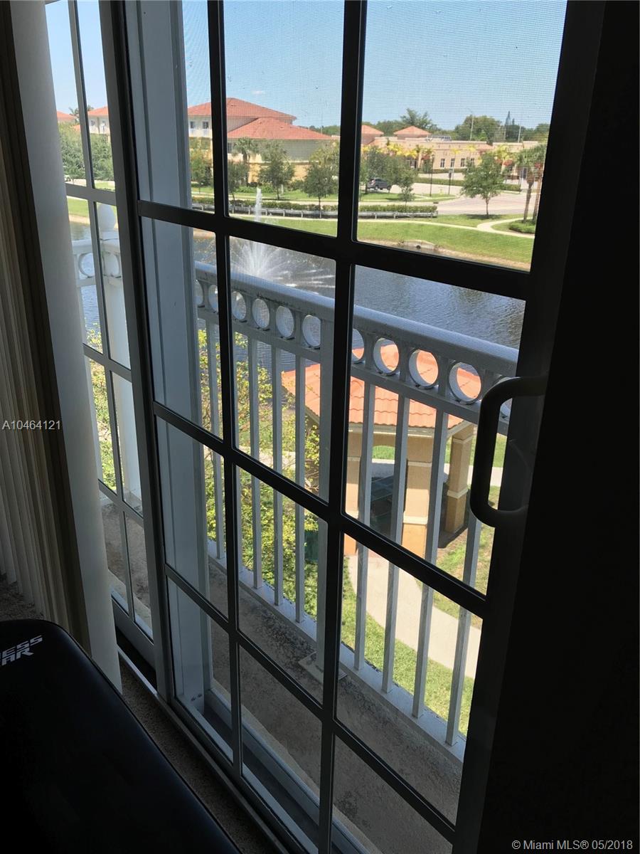 CALABRIA CONDO PH 9 - Residential