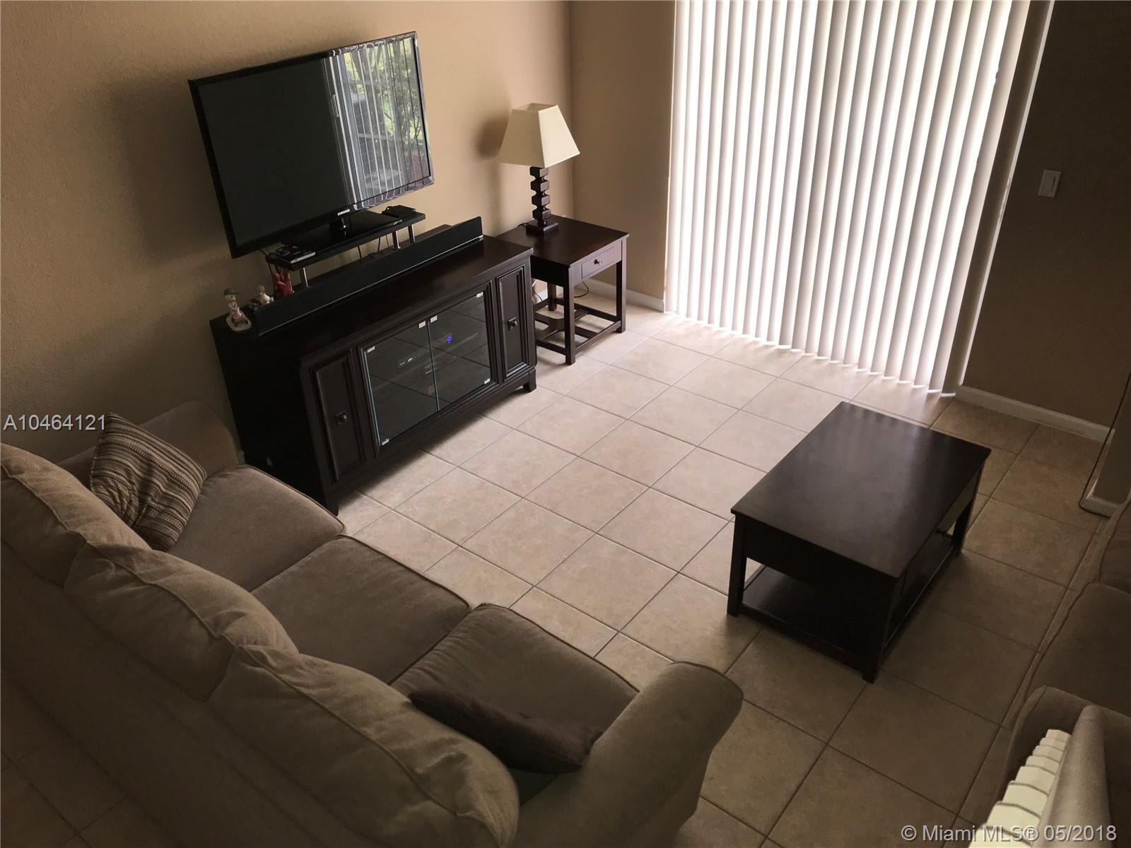 CALABRIA CONDO PH 9 - Residential