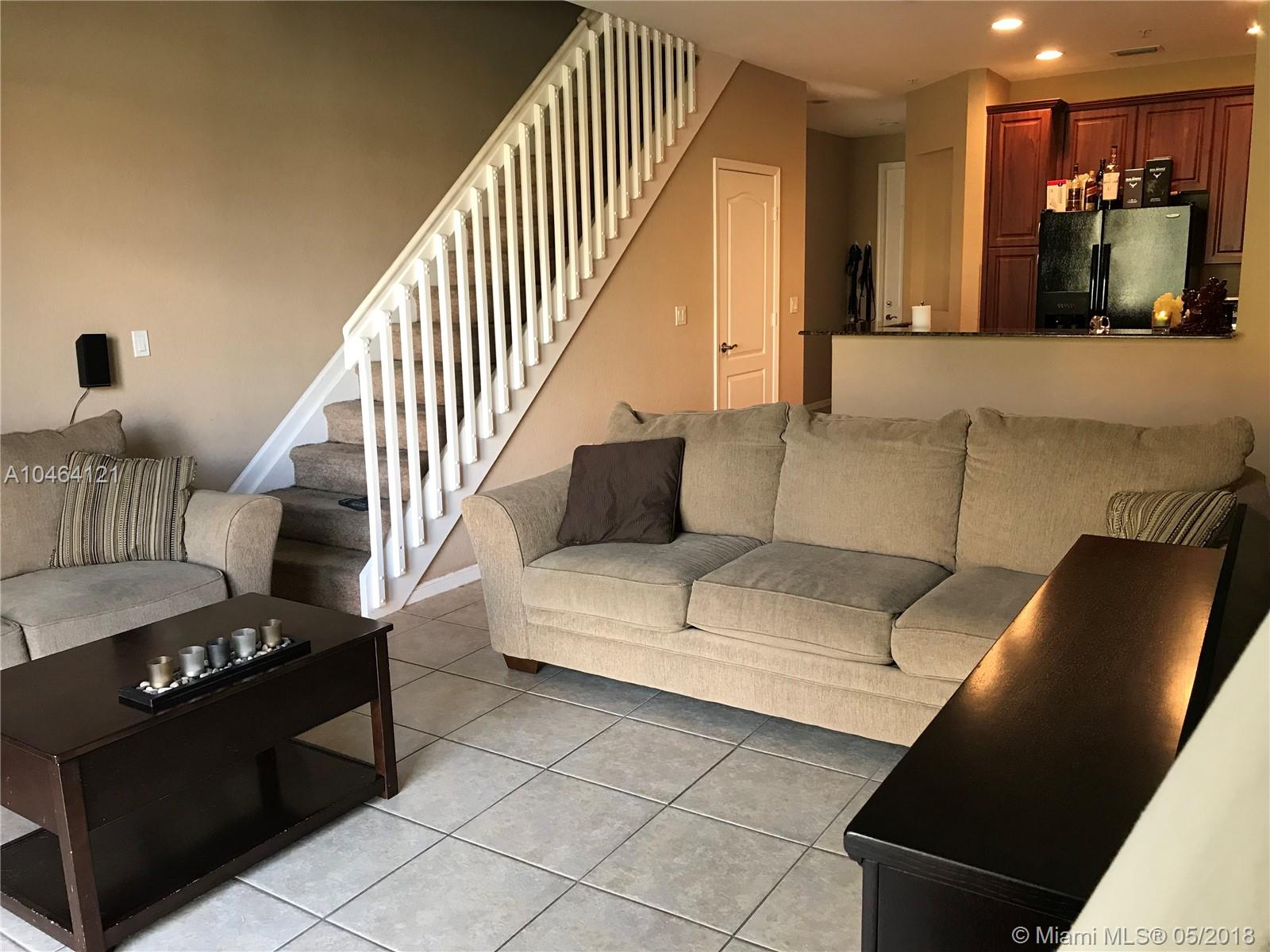CALABRIA CONDO PH 9 - Residential