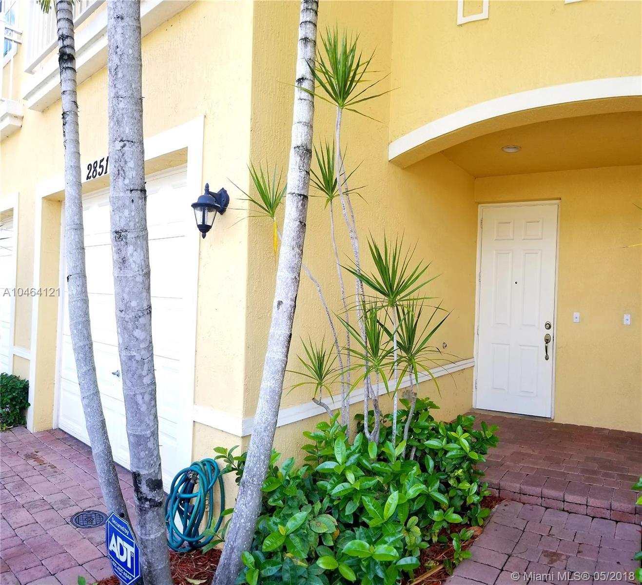 CALABRIA CONDO PH 9 - Residential