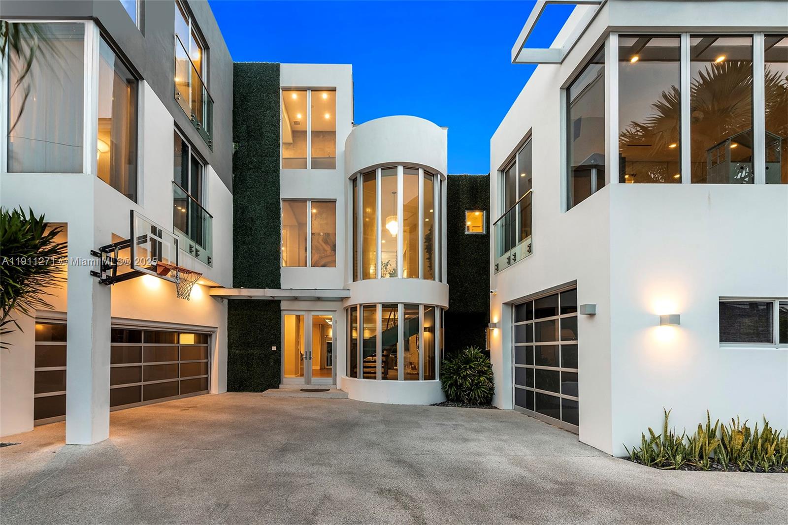 BEACH WAY HEIGHTS UNIT - Residential