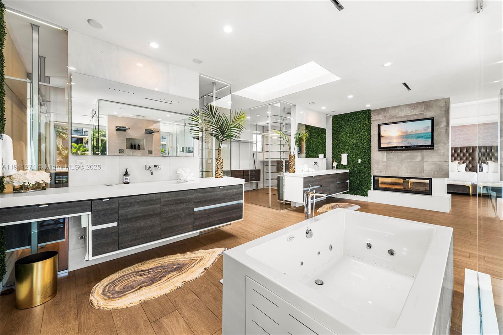 BEACH WAY HEIGHTS UNIT - Residential