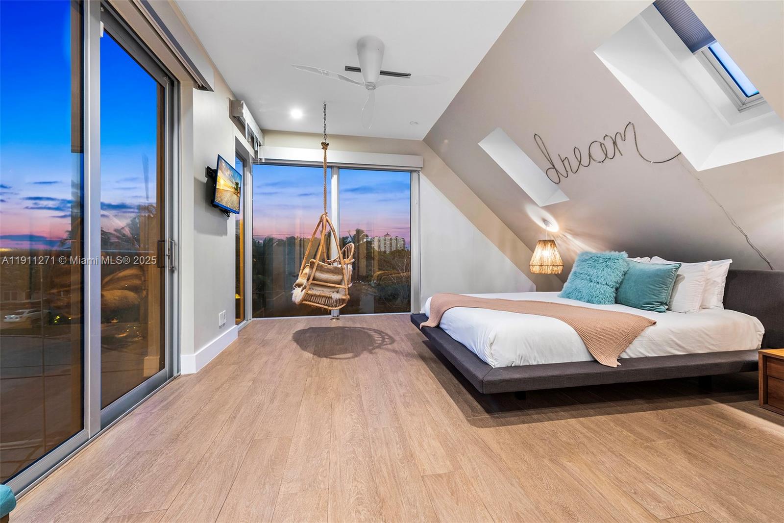 BEACH WAY HEIGHTS UNIT - Residential