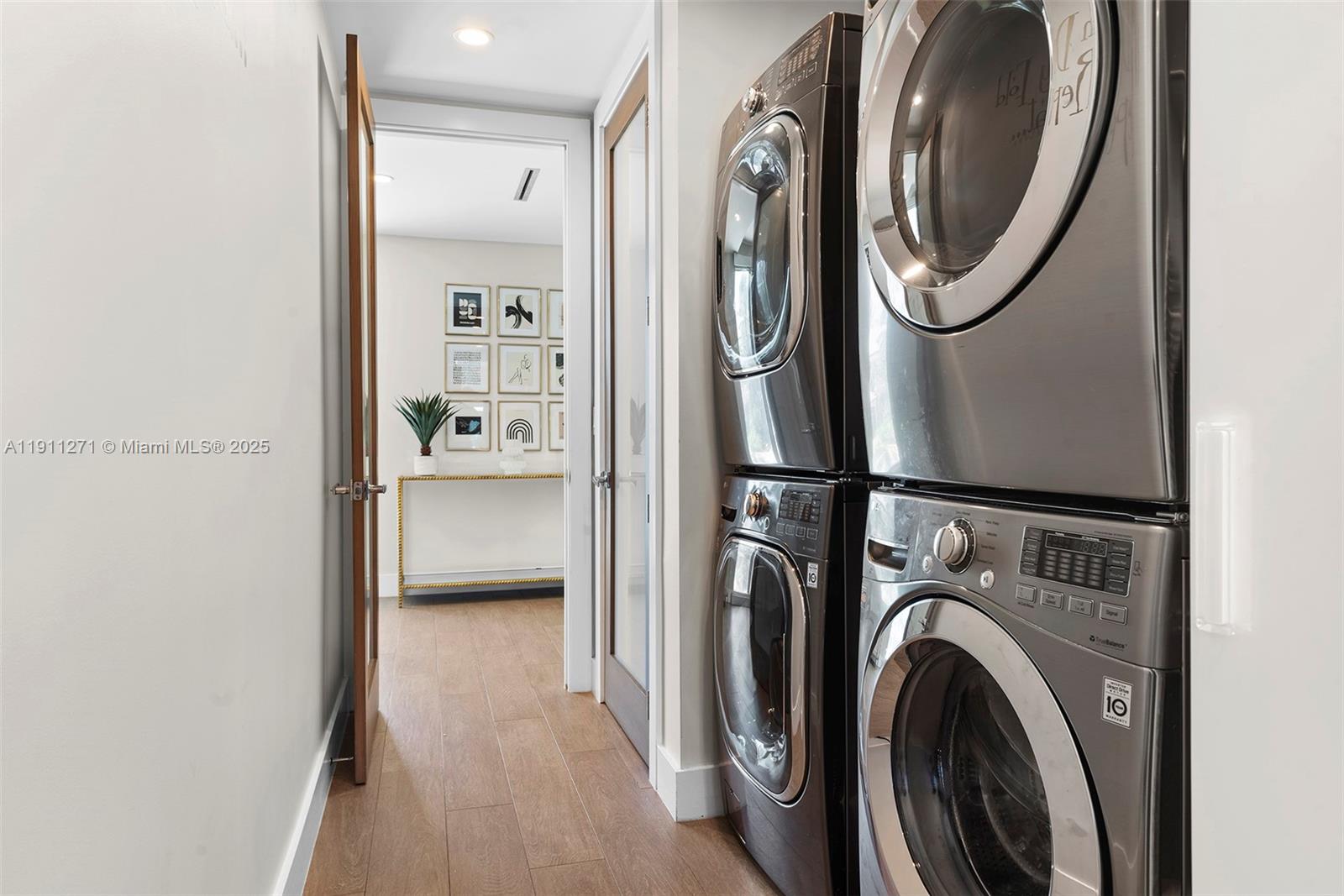 BEACH WAY HEIGHTS UNIT - Residential