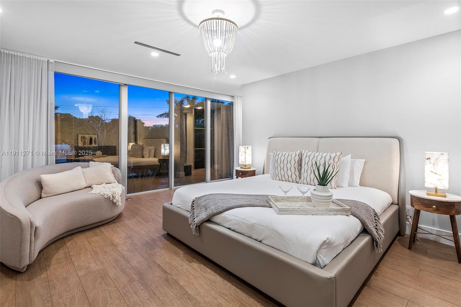 BEACH WAY HEIGHTS UNIT - Residential