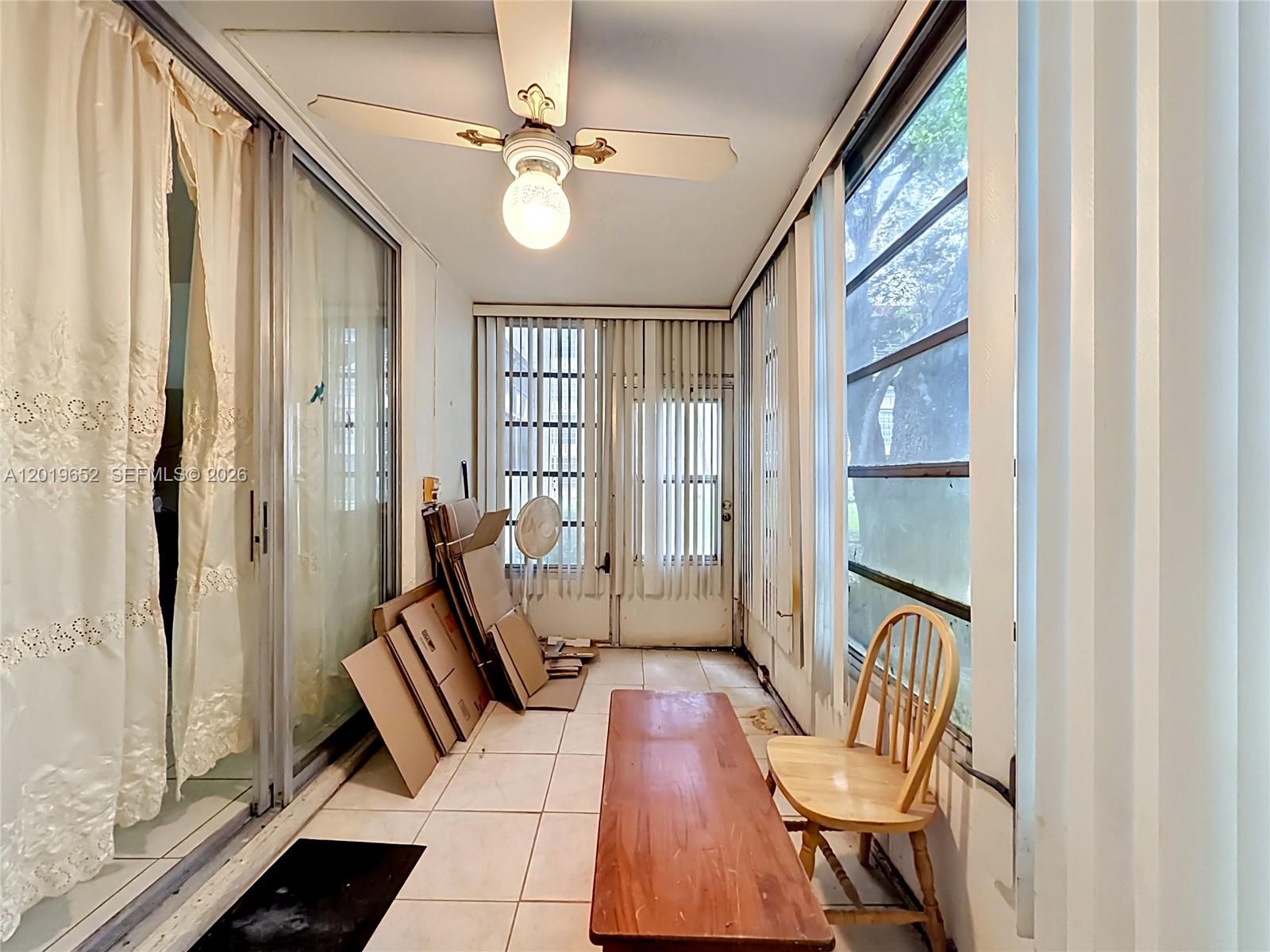 CYPRESS CHASE CONDO NO 5 - Residential
