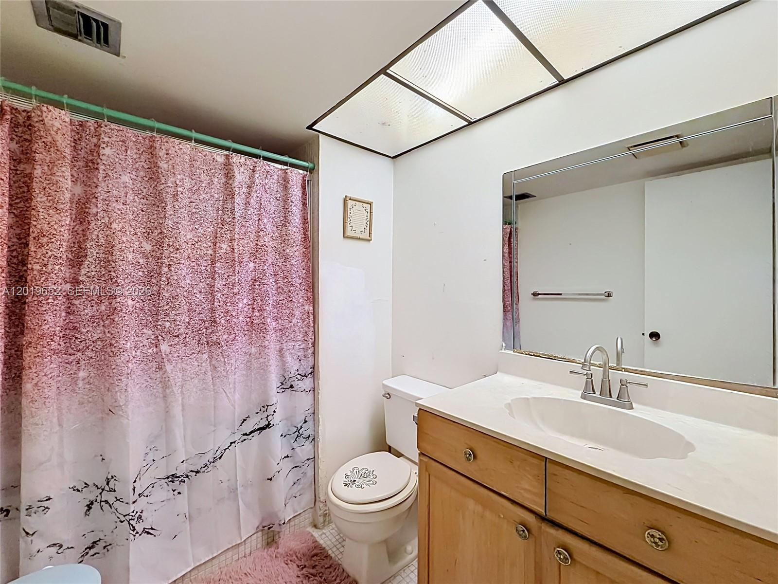 CYPRESS CHASE CONDO NO 5 - Residential