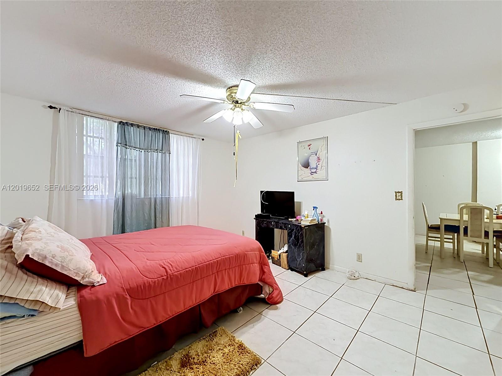 CYPRESS CHASE CONDO NO 5 - Residential