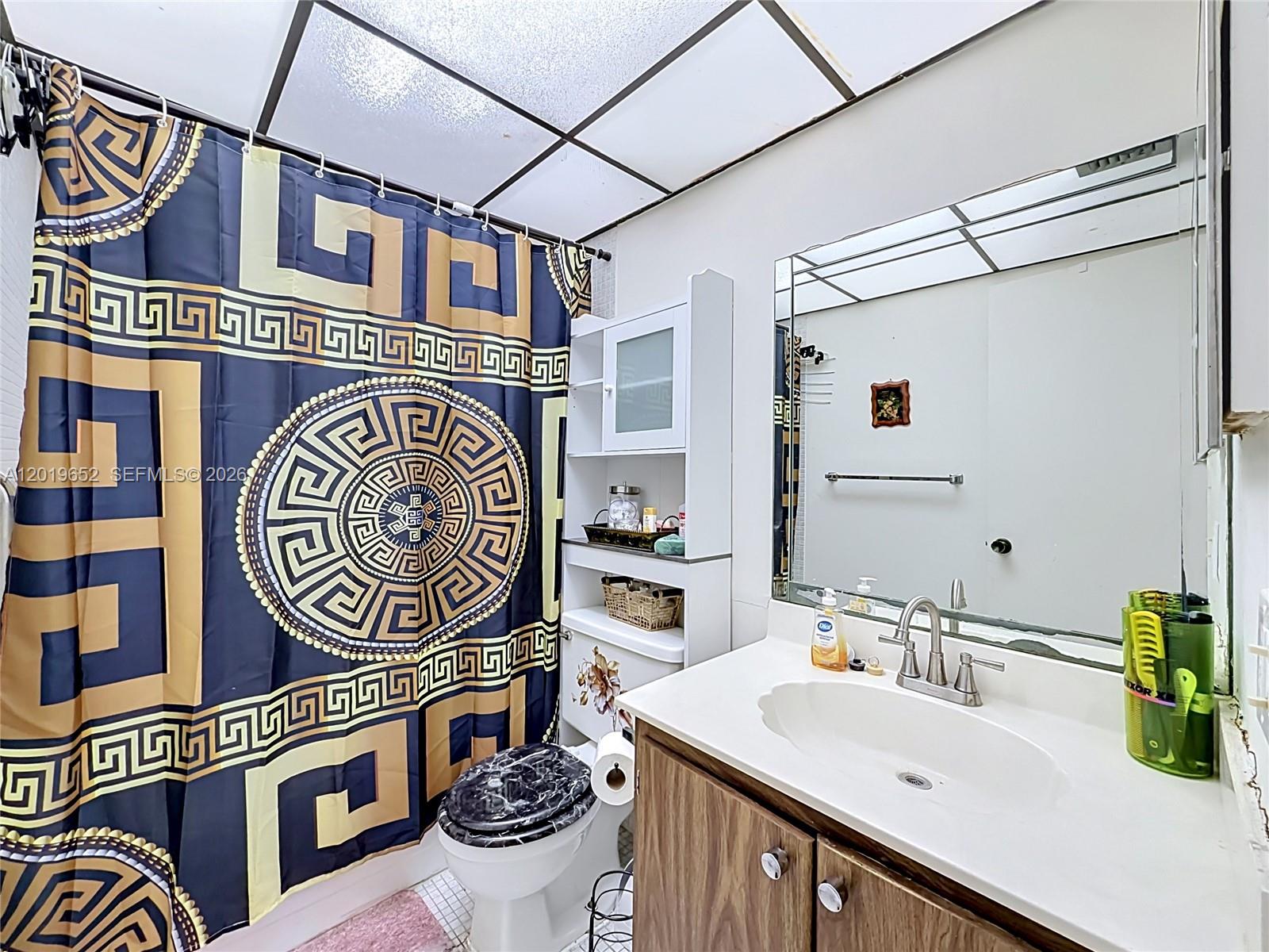 CYPRESS CHASE CONDO NO 5 - Residential