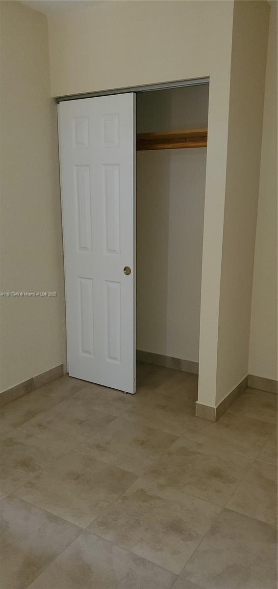 ARCH CREEKS ESTATES - Residential Lease