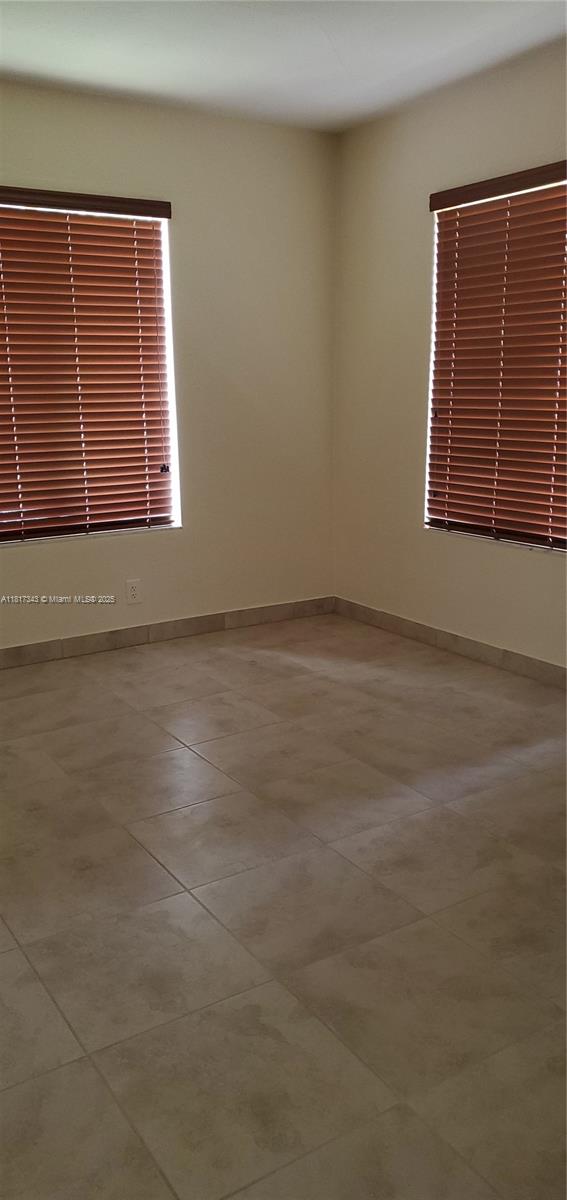 ARCH CREEKS ESTATES - Residential Lease