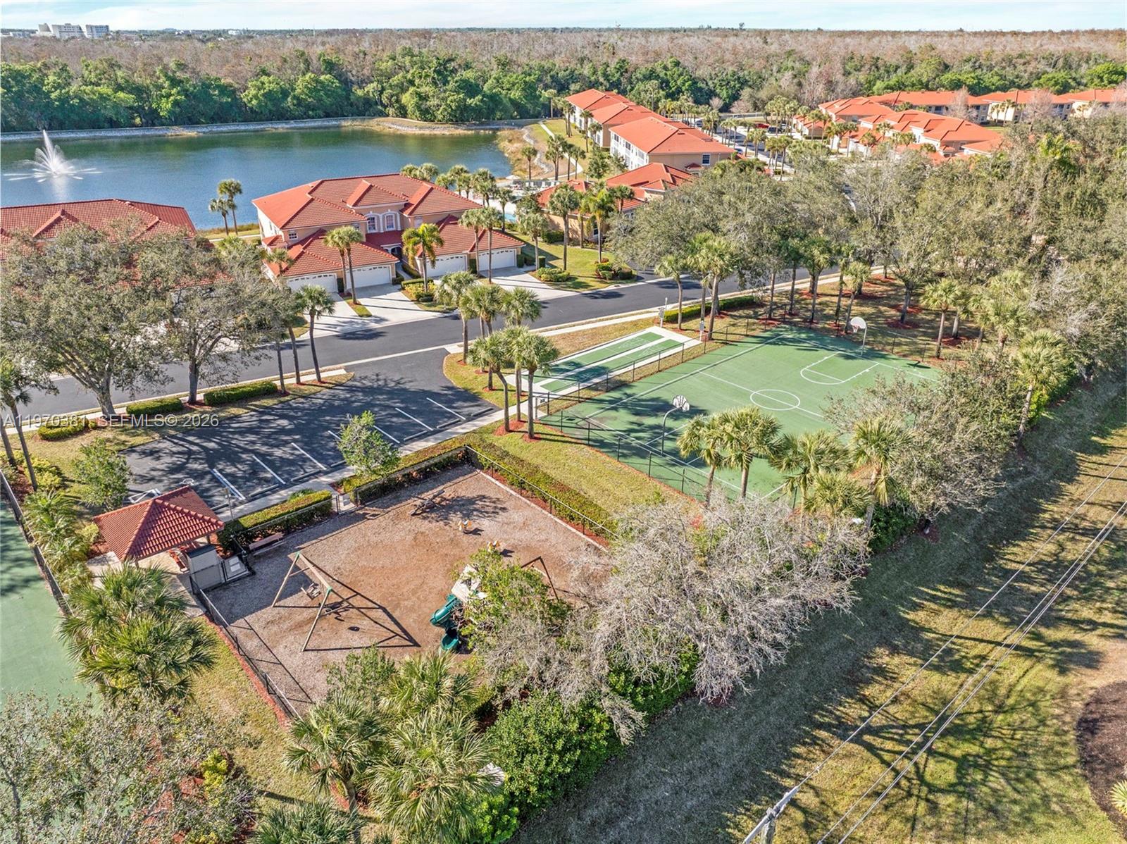 EAGLE RIDGE LAKES - Residential