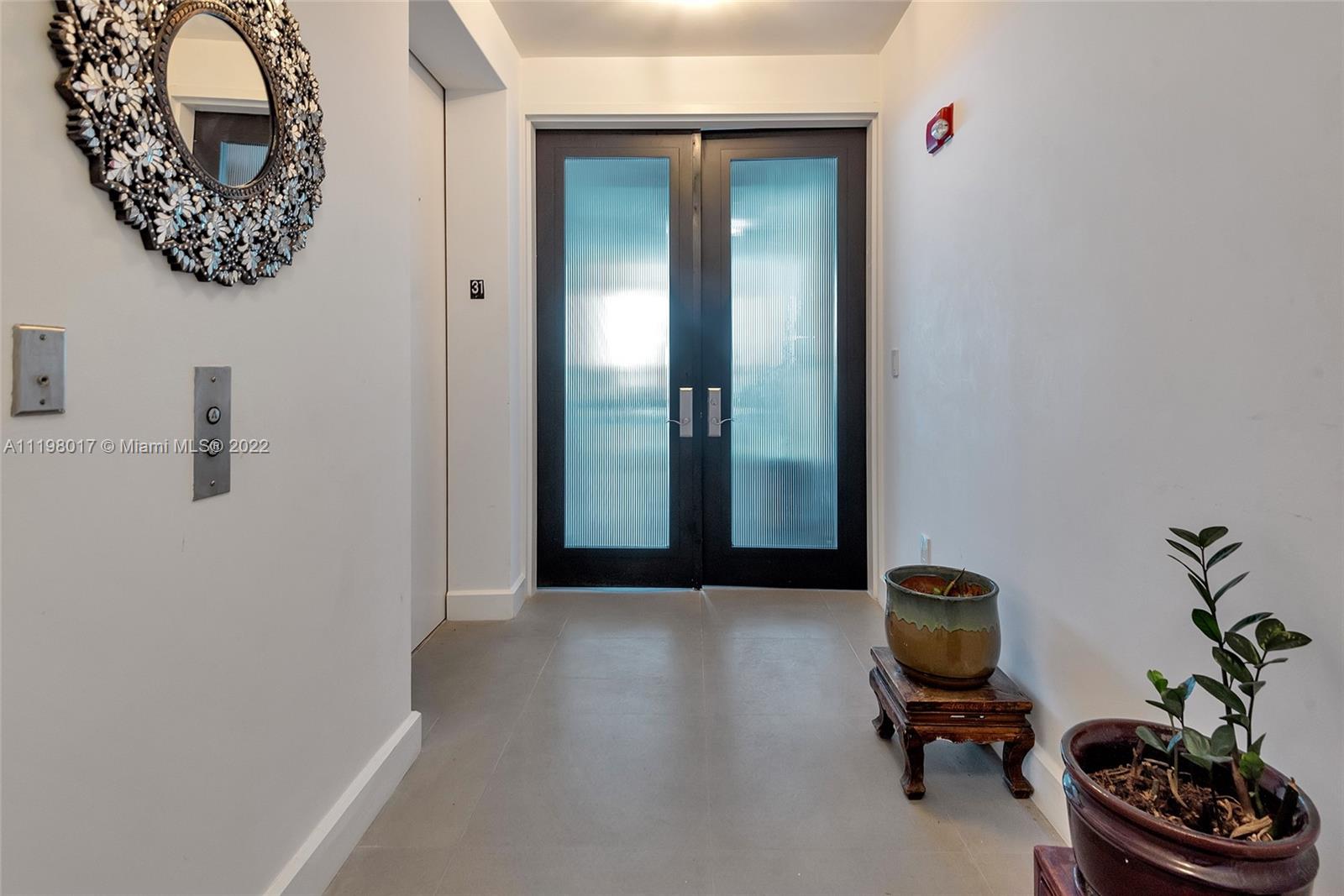 CONTINUUM ON SOUTH BEACH - Residential