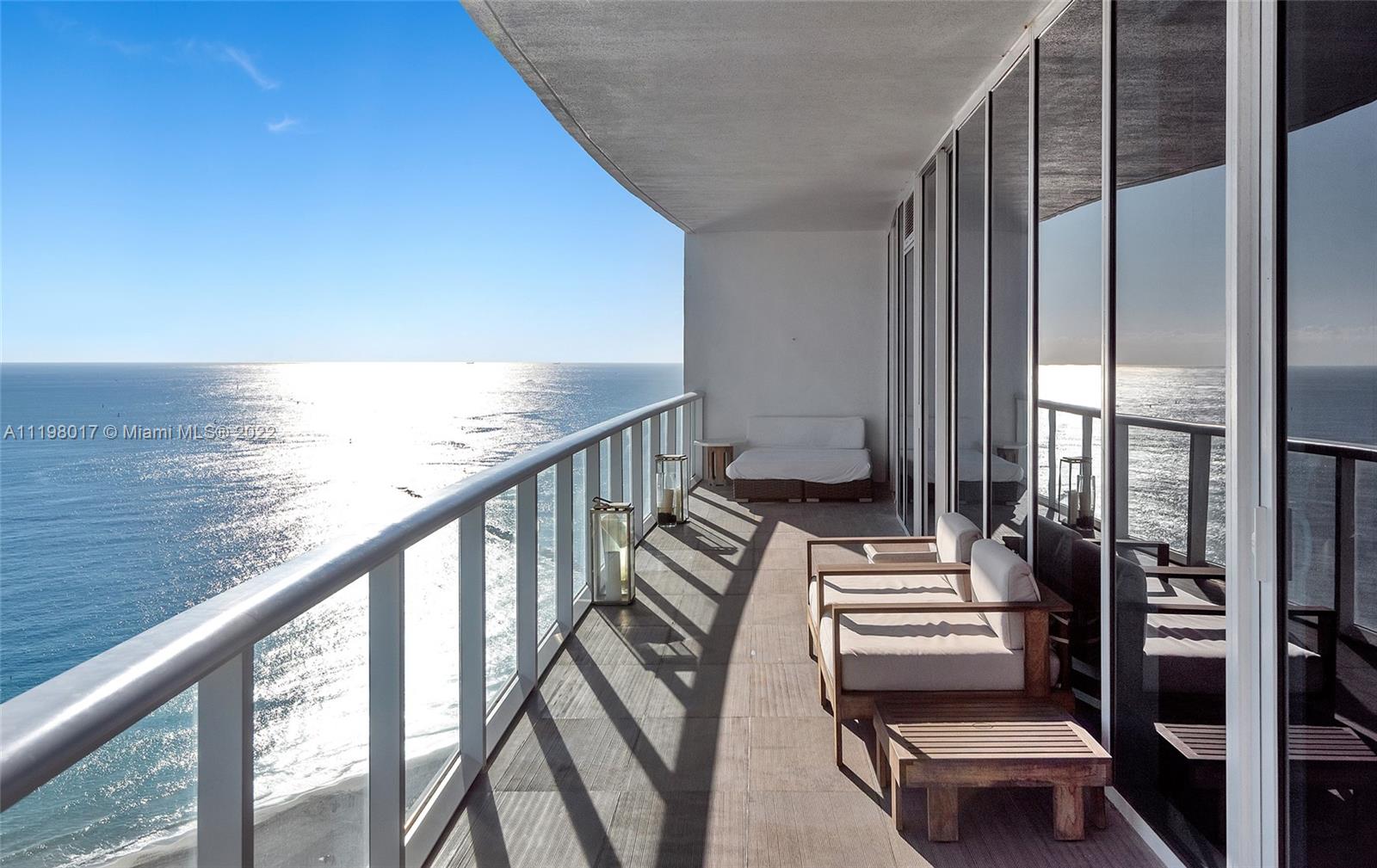 CONTINUUM ON SOUTH BEACH - Residential