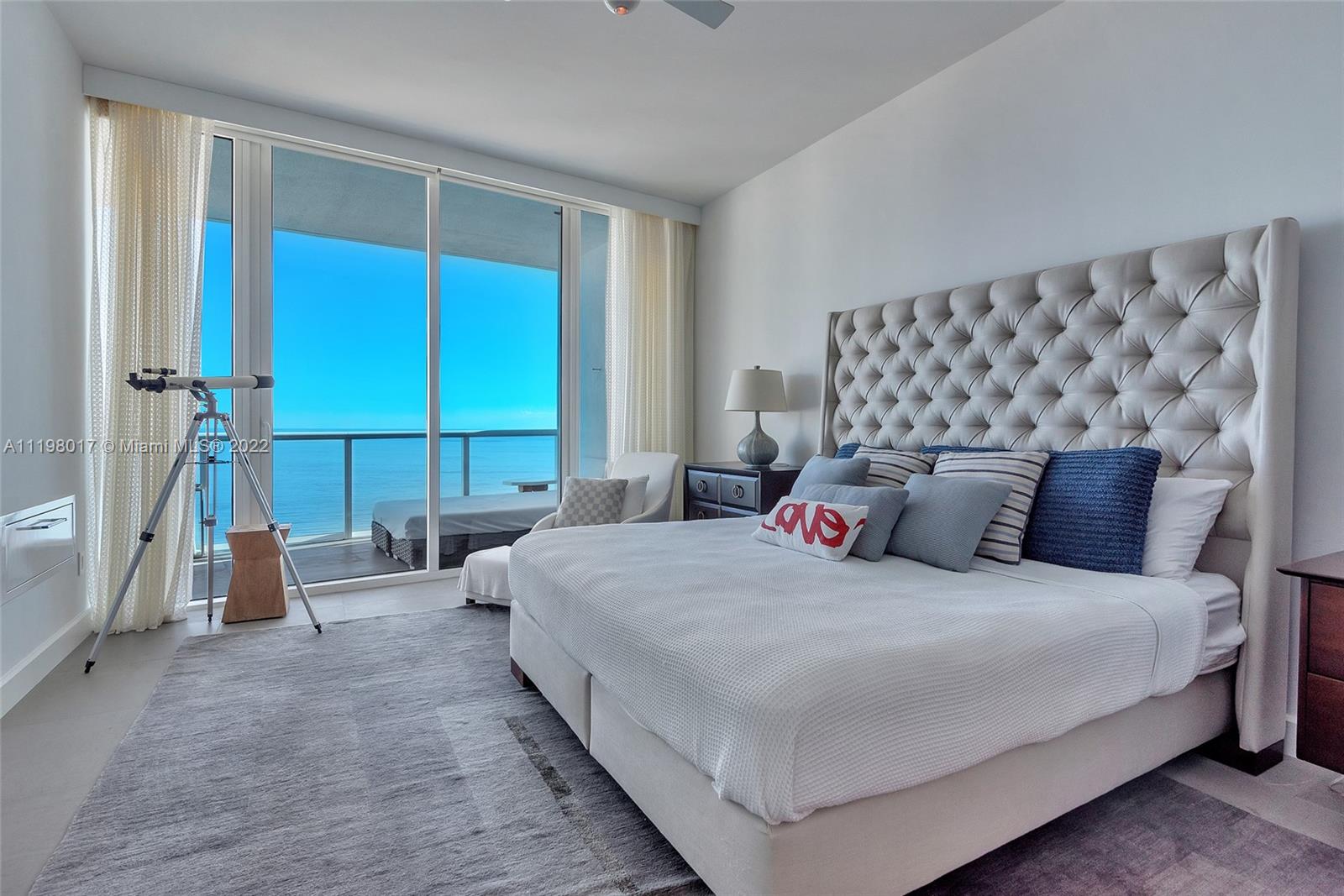 CONTINUUM ON SOUTH BEACH - Residential