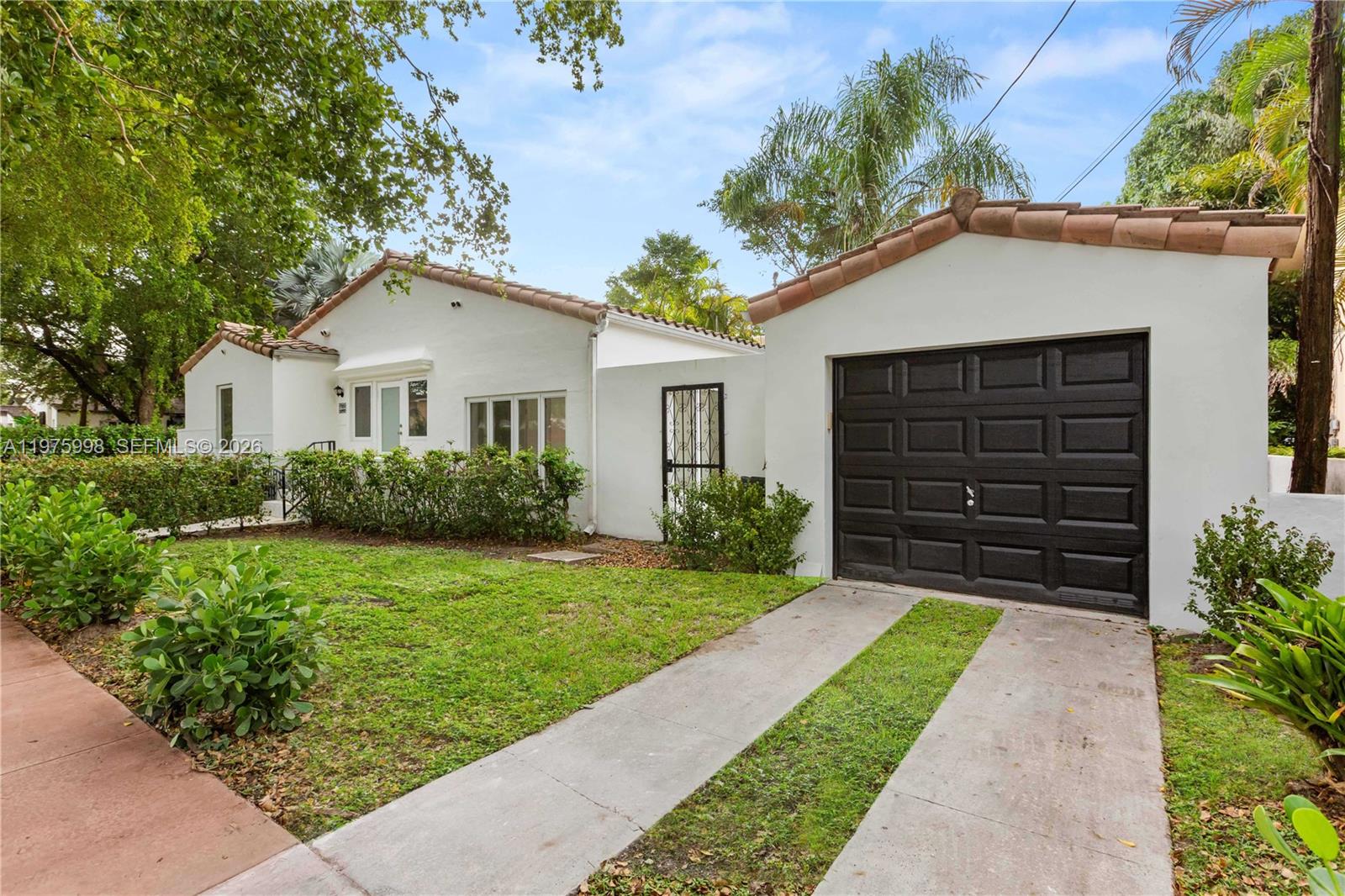 CORAL GABLES GRANADA SEC - Residential Lease