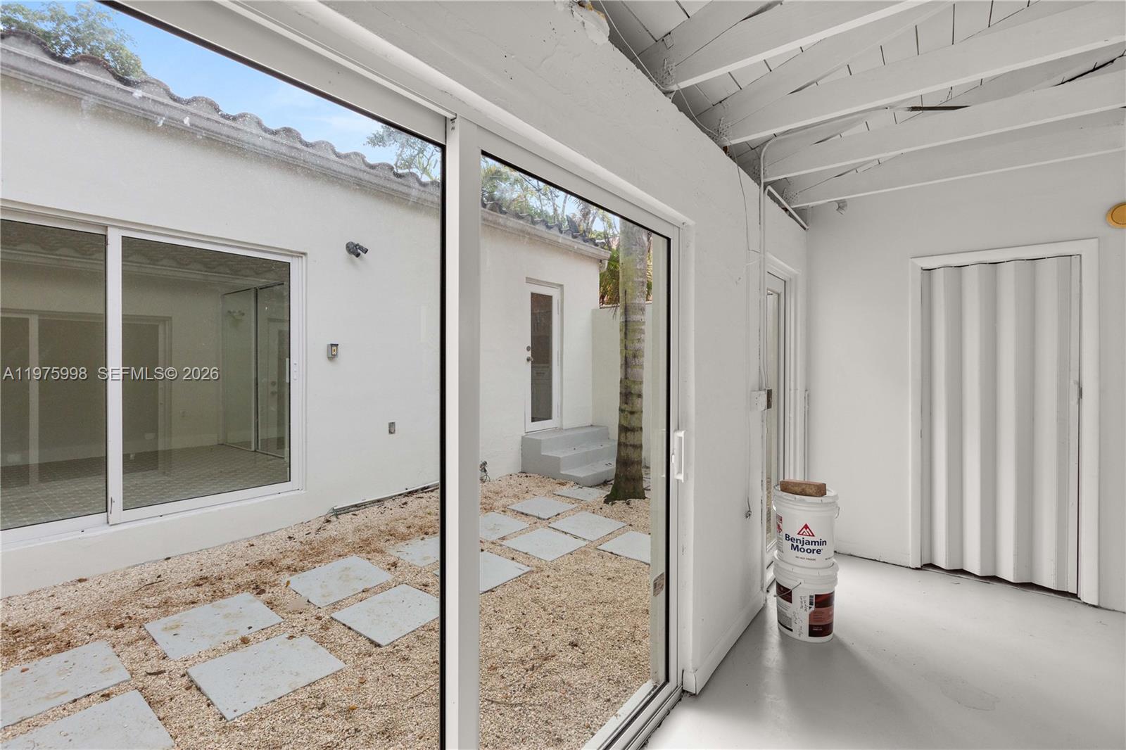 CORAL GABLES GRANADA SEC - Residential Lease